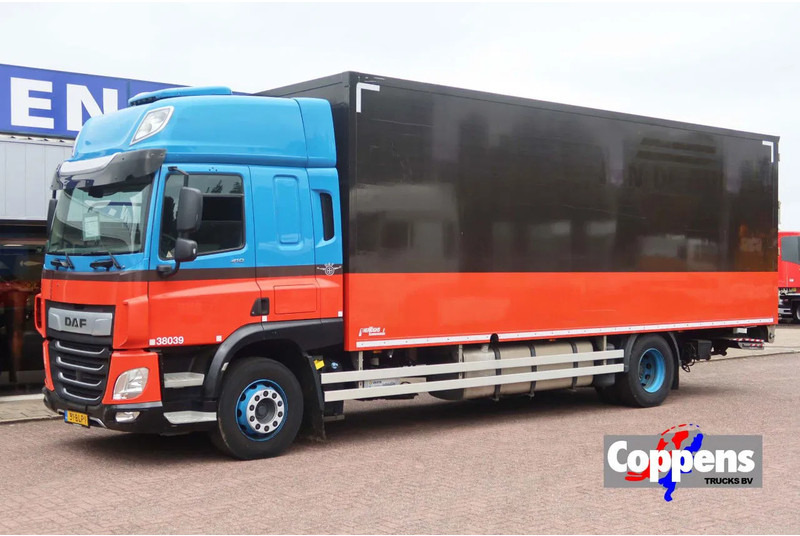 DAF CF 410 Bakwagen + Onderschuif klep - Camión caja cerrada: foto 1 DAF CF 410 Bakwagen + Onderschuif klep - Camión caja cerrada: foto 1