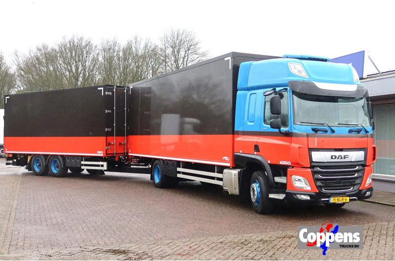 DAF CF 410 Bakwagen + Trailer 2x DHollandia 2000kg 5 stuks in voorraad!! - Camión caja cerrada: foto 1 DAF CF 410 Bakwagen + Trailer 2x DHollandia 2000kg 5 stuks in voorraad!! - Camión caja cerrada: foto 1