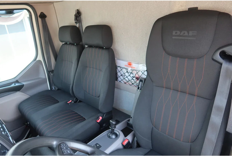 DAF LF 210 Bakwagen + Dhollandia klep 1500 kg - Camión caja cerrada: foto 5 DAF LF 210 Bakwagen + Dhollandia klep 1500 kg - Camión caja cerrada: foto 5
