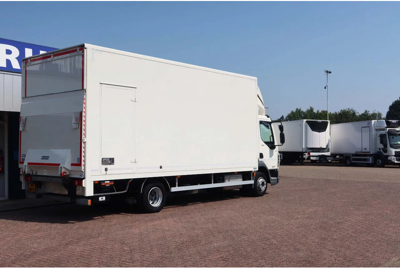 DAF LF 210 Bakwagen + Dhollandia klep 1500 kg - Camión caja cerrada: foto 3 DAF LF 210 Bakwagen + Dhollandia klep 1500 kg - Camión caja cerrada: foto 3