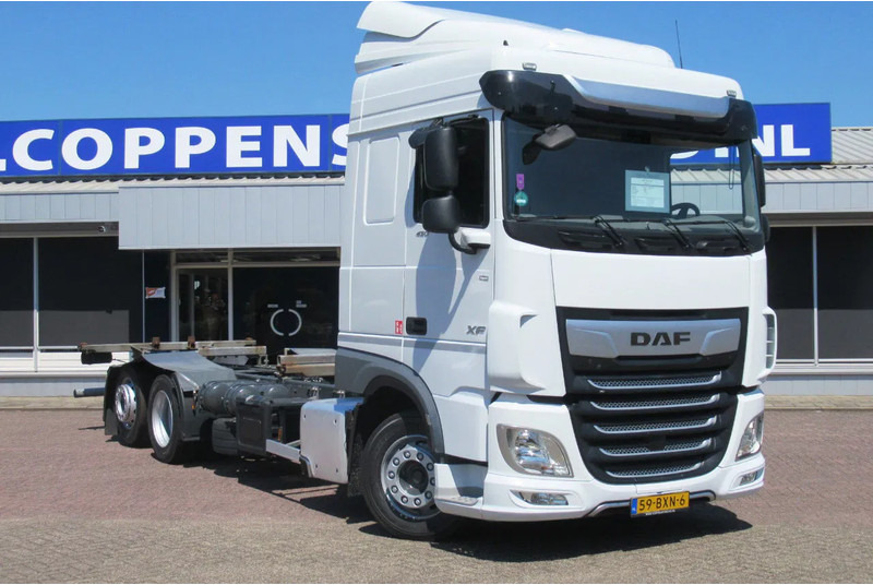 DAF XF 450 FAR BDF Systeem - Camión portacontenedore/ Intercambiable: foto 2 DAF XF 450 FAR BDF Systeem - Camión portacontenedore/ Intercambiable: foto 2