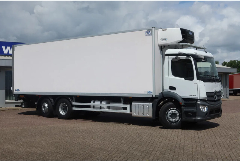 Mercedes-Benz Actros 2530 L Koel/Vries + Laadklep DHollandia 2500kg 5 STUK IN VOORRAAD! - Camión frigorífico: foto 2 Mercedes-Benz Actros 2530 L Koel/Vries + Laadklep DHollandia 2500kg 5 STUK IN VOORRAAD! - Camión frigorífico: foto 2