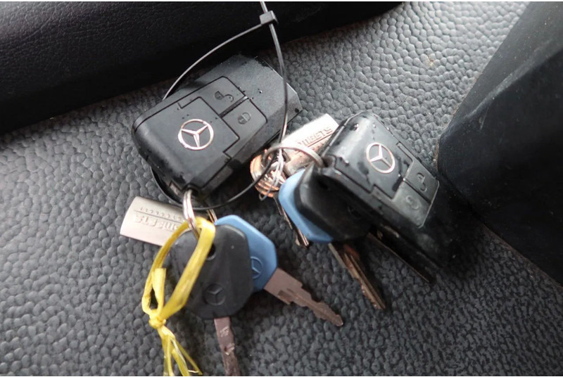 Camión caja cerrada Mercedes-Benz Antos 1924L Huif + Klep Dhollandia 2000 KG Euro 6: foto 10 Camión caja cerrada Mercedes-Benz Antos 1924L Huif + Klep Dhollandia 2000 KG Euro 6: foto 10