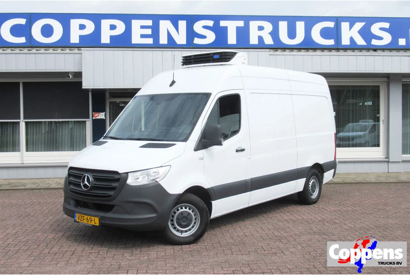 Mercedes-Benz Sprinter 317 CDI Koel / Vries/ verwarmen Carrier Xarios 350 + 220 volt nacht stekkerL2/H2 - Furgoneta frigorifica: foto 1 Mercedes-Benz Sprinter 317 CDI Koel / Vries/ verwarmen Carrier Xarios 350 + 220 volt nacht stekkerL2/H2 - Furgoneta frigorifica: foto 1