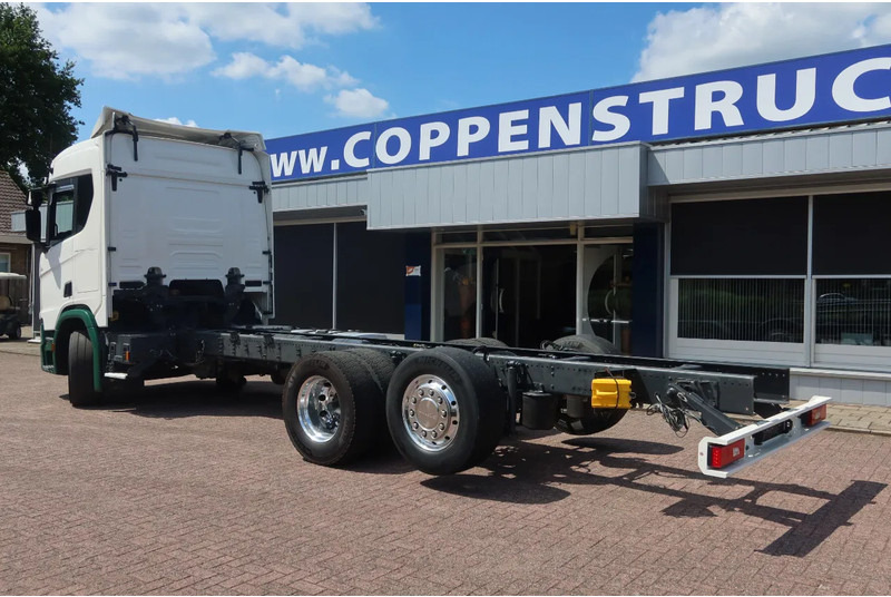Scania R500 NGS R 500 6x2 Chassis, Stuur liftr as 6x2 - Camión chasis: foto 3 Scania R500 NGS R 500 6x2 Chassis, Stuur liftr as 6x2 - Camión chasis: foto 3