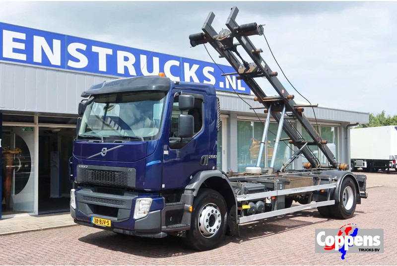 Volvo FE 280 Container / Kabelsysteem H.T.S Kabel, 15 ton, 575 cm 6 Cilinder - Camión con equipo de cable: foto 1 Volvo FE 280 Container / Kabelsysteem H.T.S Kabel, 15 ton, 575 cm 6 Cilinder - Camión con equipo de cable: foto 1