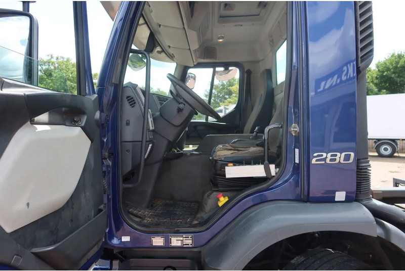 Volvo FE 280 Container / Kabelsysteem H.T.S Kabel, 15 ton, 575 cm 6 Cilinder - Camión con equipo de cable: foto 4 Volvo FE 280 Container / Kabelsysteem H.T.S Kabel, 15 ton, 575 cm 6 Cilinder - Camión con equipo de cable: foto 4