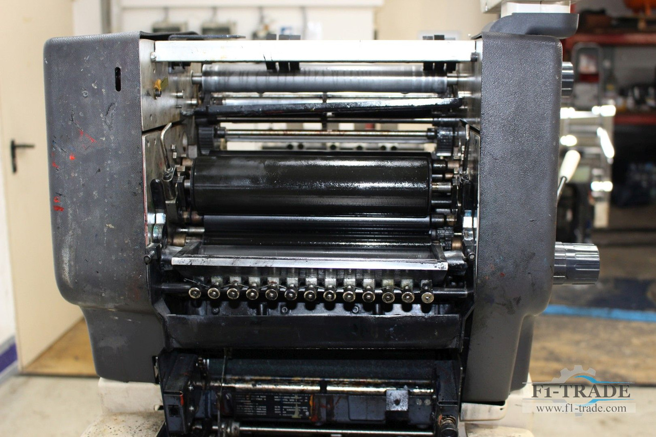 Gestetner 411 CD - Máquina offset: foto 5 Gestetner 411 CD - Máquina offset: foto 5