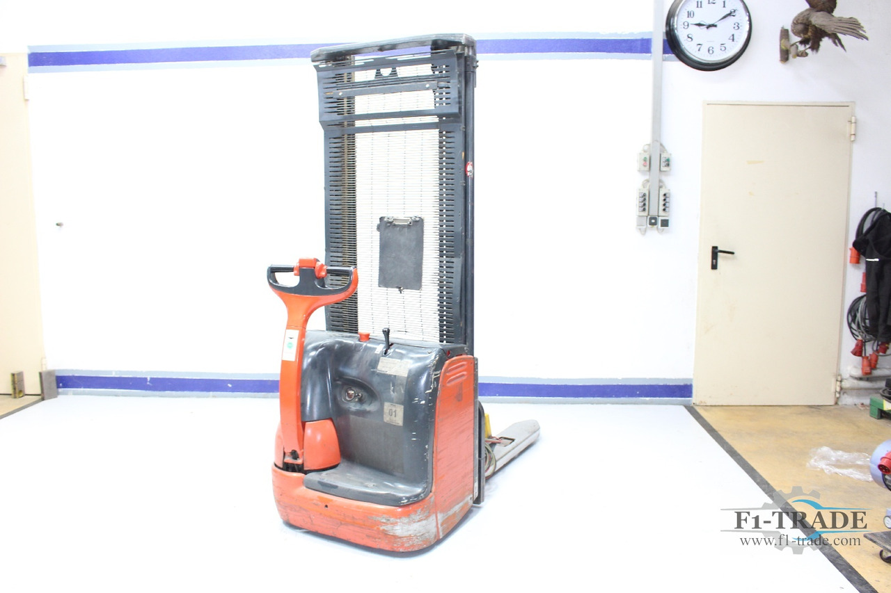 Linde L 12 - Apilador: foto 2 Linde L 12 - Apilador: foto 2