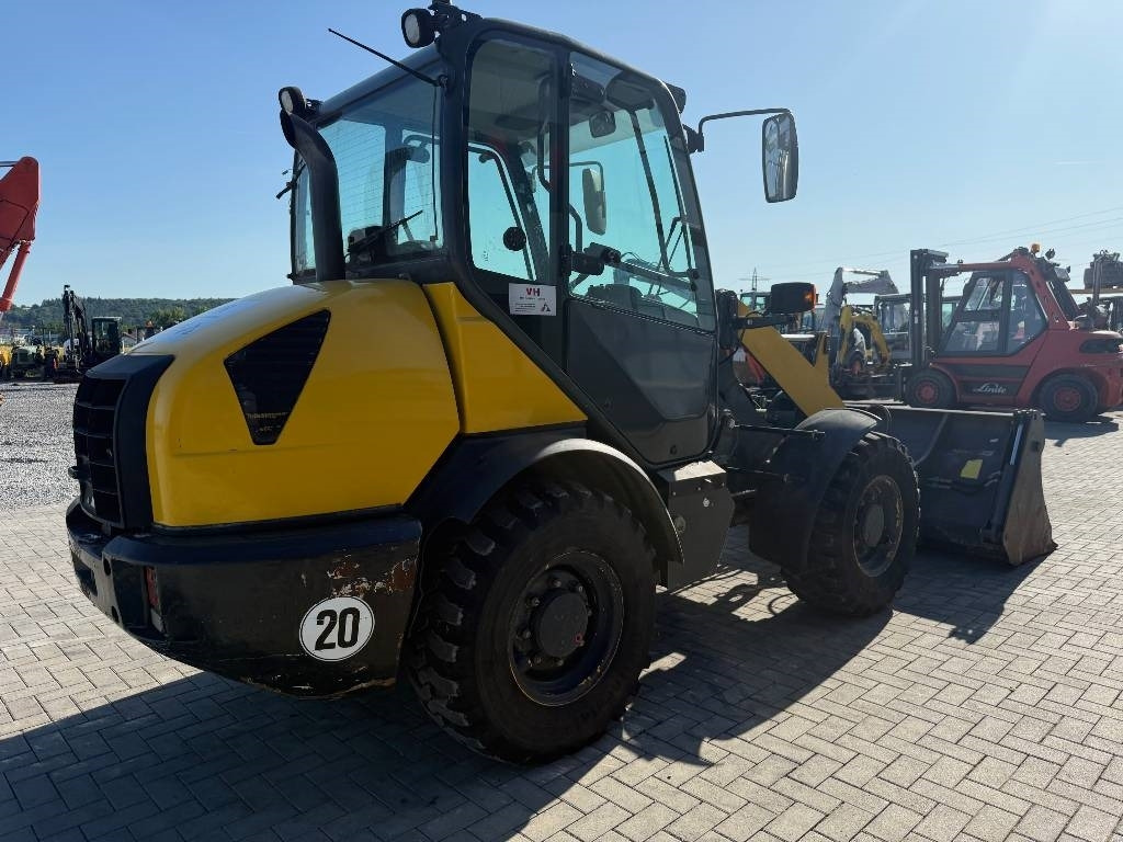 Komatsu WA 70-6 - Cargadora de ruedas: foto 5 Komatsu WA 70-6 - Cargadora de ruedas: foto 5