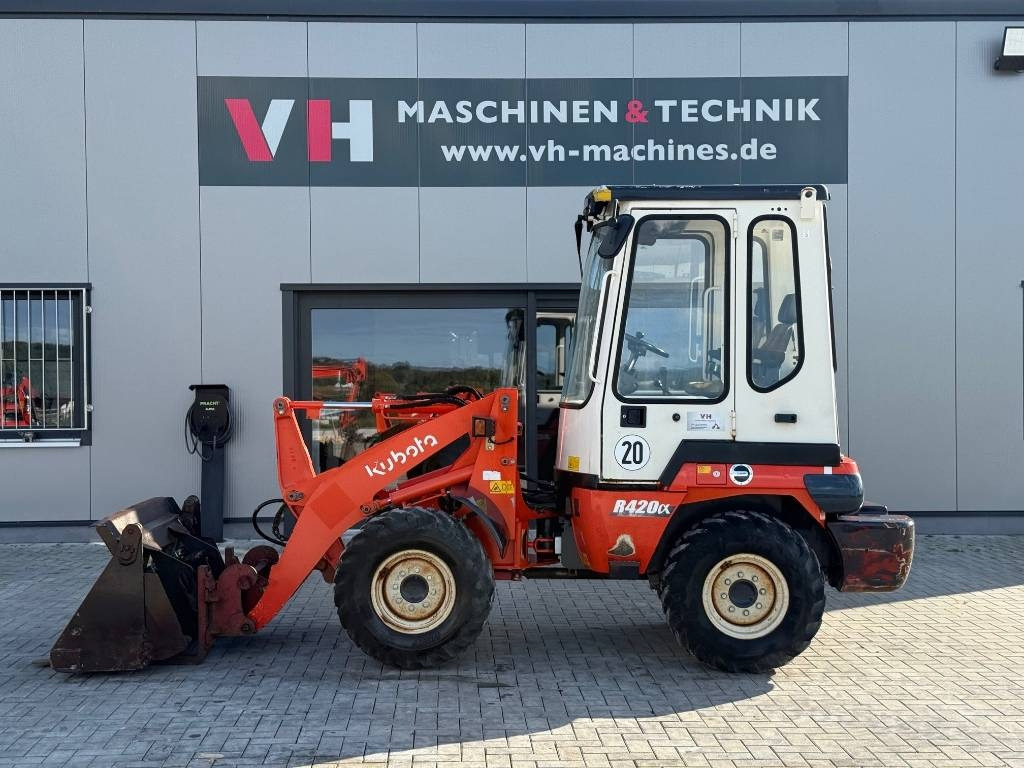 Kubota R 420 - Cargadora de ruedas: foto 1 Kubota R 420 - Cargadora de ruedas: foto 1