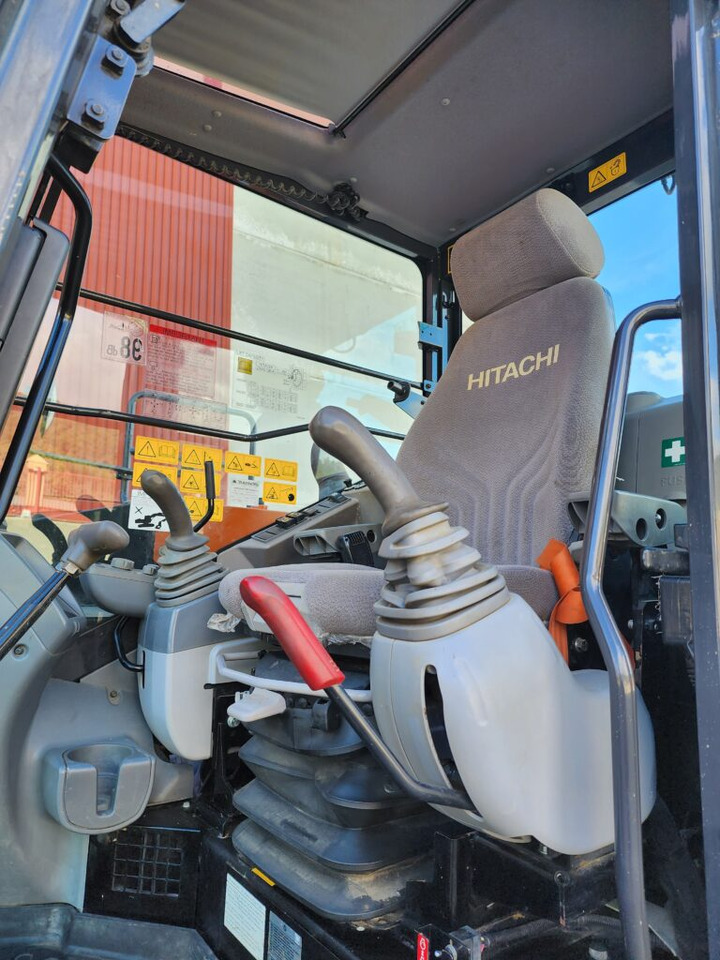 Miniexcavadora HITACHI ZX85USB-6: foto 7