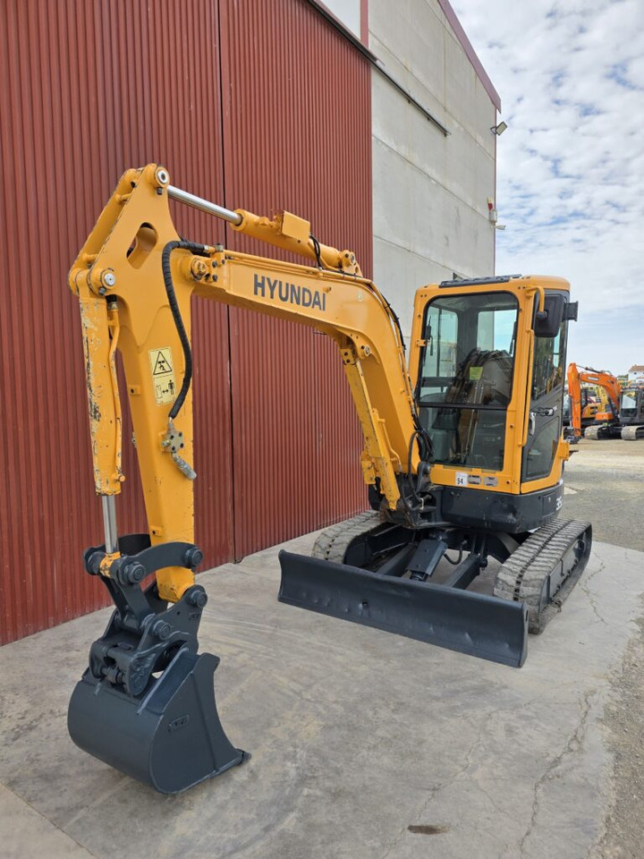 HYUNDAI ROBEX 35Z-9 - Miniexcavadora: foto 2 HYUNDAI ROBEX 35Z-9 - Miniexcavadora: foto 2