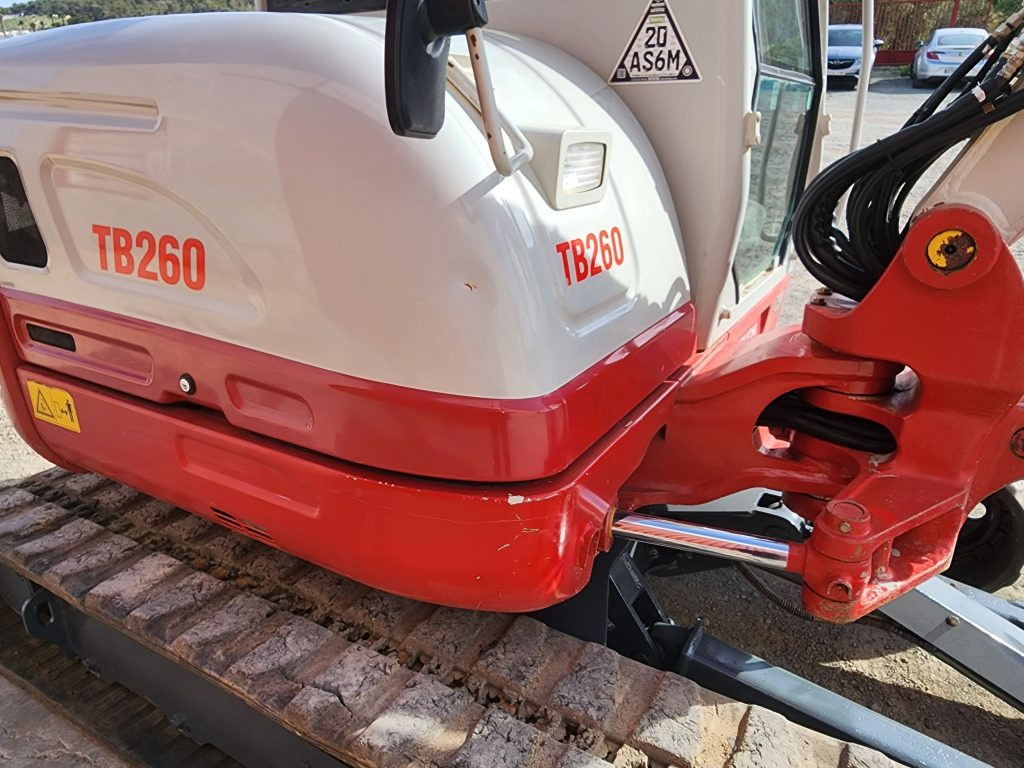 TAKEUCHI TB260 - Miniexcavadora: foto 4 TAKEUCHI TB260 - Miniexcavadora: foto 4