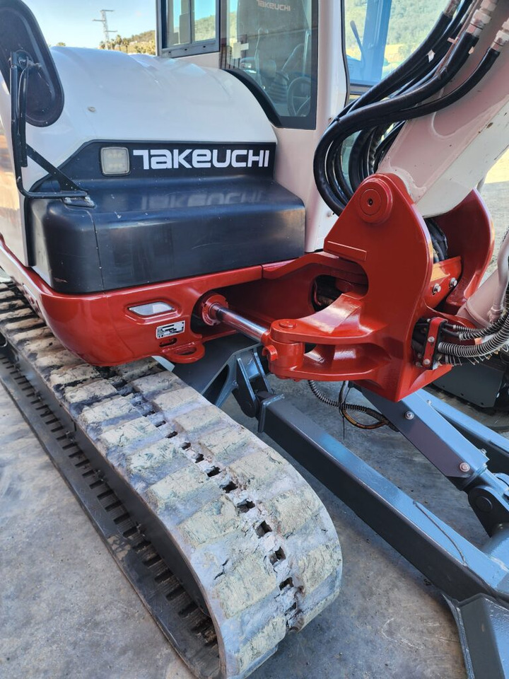 TAKEUCHI TB370 - Miniexcavadora: foto 4 TAKEUCHI TB370 - Miniexcavadora: foto 4