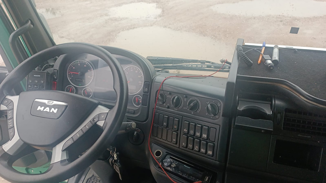 Camión portavehículos MAN TGA 18440: foto 11 Camión portavehículos MAN TGA 18440: foto 11