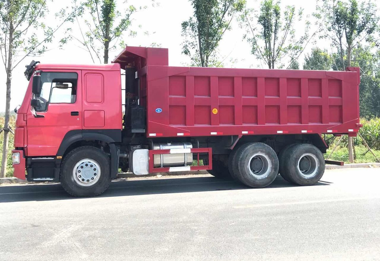 Howo Sinotruck - Camión volquete: foto 1 Howo Sinotruck - Camión volquete: foto 1