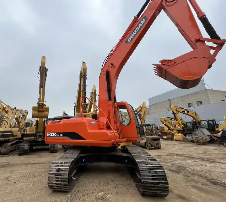 Leasing de  90% new used 22t Doosan DH220LC-9E DH220-9 DH220-9E DH220LC-9 crawler excavator 90% new used 22t Doosan DH220LC-9E DH220-9 DH220-9E DH220LC-9 crawler excavator: foto 7
