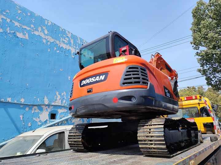 Awesome Performance Korea Imported Small Scale Used Doosan Dh60 Dh55 Dh150 Dx60 Dx225 Excavator nice condition - Excavadora de cadenas: foto 5 Awesome Performance Korea Imported Small Scale Used Doosan Dh60 Dh55 Dh150 Dx60 Dx225 Excavator nice condition - Excavadora de cadenas: foto 5