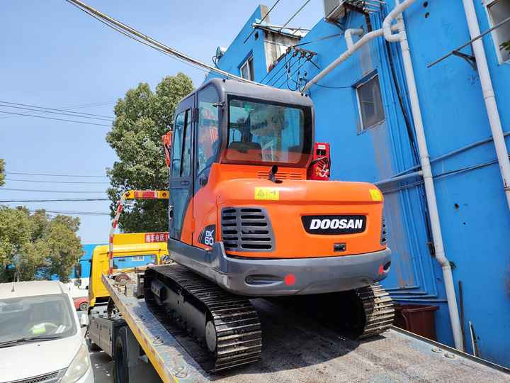 Awesome Performance Korea Imported Small Scale Used Doosan Dh60 Dh55 Dh150 Dx60 Dx225 Excavator nice condition - Excavadora de cadenas: foto 4 Awesome Performance Korea Imported Small Scale Used Doosan Dh60 Dh55 Dh150 Dx60 Dx225 Excavator nice condition - Excavadora de cadenas: foto 4