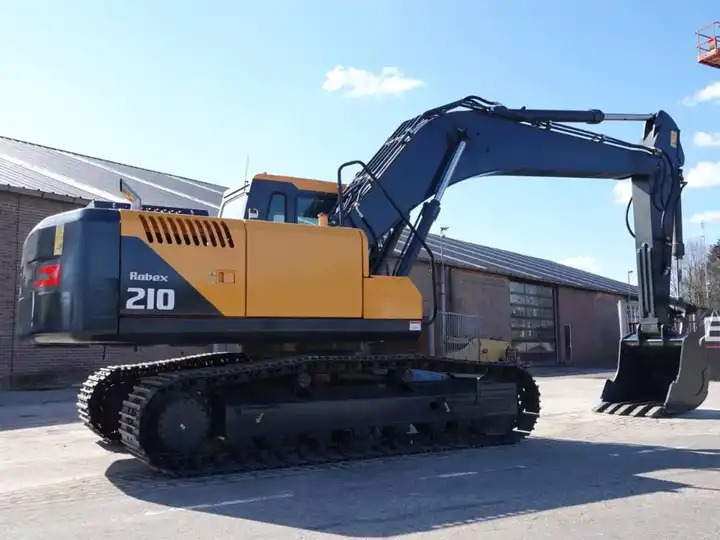 Certificated High Quality Hyundai 220LC Excavator 220lc-9s HX220L 220HD 22 Tons Excavator for Sale - Excavadora: foto 5 Certificated High Quality Hyundai 220LC Excavator 220lc-9s HX220L 220HD 22 Tons Excavator for Sale - Excavadora: foto 5