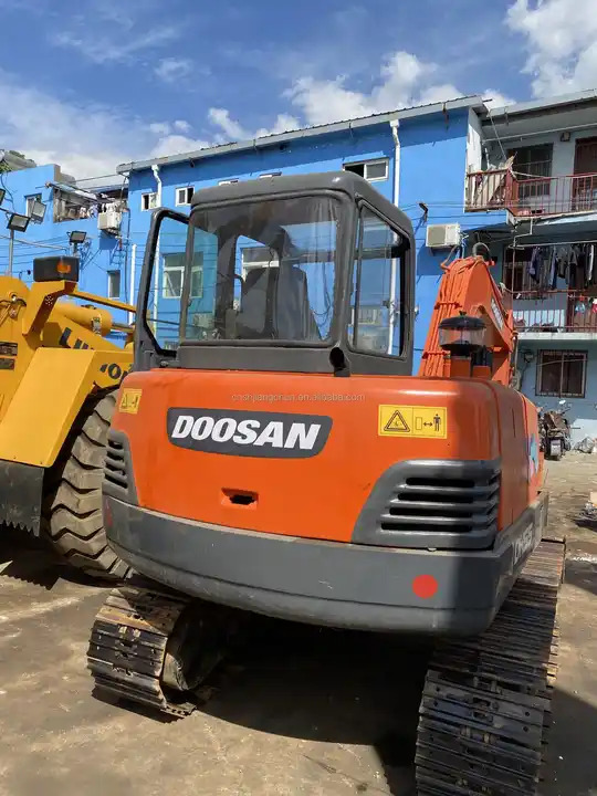 Doosan DH55-V Used Excavator Crawler Excavator Second Hand Japan Engine DH55-V Doosan Excavator in stock for sale - Miniexcavadora: foto 2 Doosan DH55-V Used Excavator Crawler Excavator Second Hand Japan Engine DH55-V Doosan Excavator in stock for sale - Miniexcavadora: foto 2
