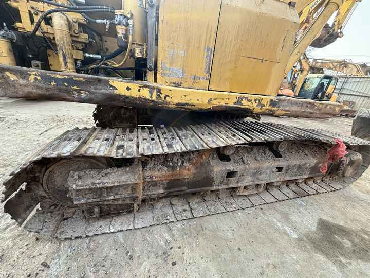 Good Condition Second Hand Caterpillar 325bl Excavator Used Cat 325b 325bl with good condition in stock - Excavadora de cadenas: foto 2 Good Condition Second Hand Caterpillar 325bl Excavator Used Cat 325b 325bl with good condition in stock - Excavadora de cadenas: foto 2