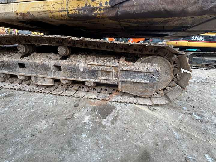 Good Condition Second Hand Caterpillar 325bl Excavator Used Cat 325b 325bl with good condition in stock For Sale - Excavadora de cadenas: foto 5 Good Condition Second Hand Caterpillar 325bl Excavator Used Cat 325b 325bl with good condition in stock For Sale - Excavadora de cadenas: foto 5