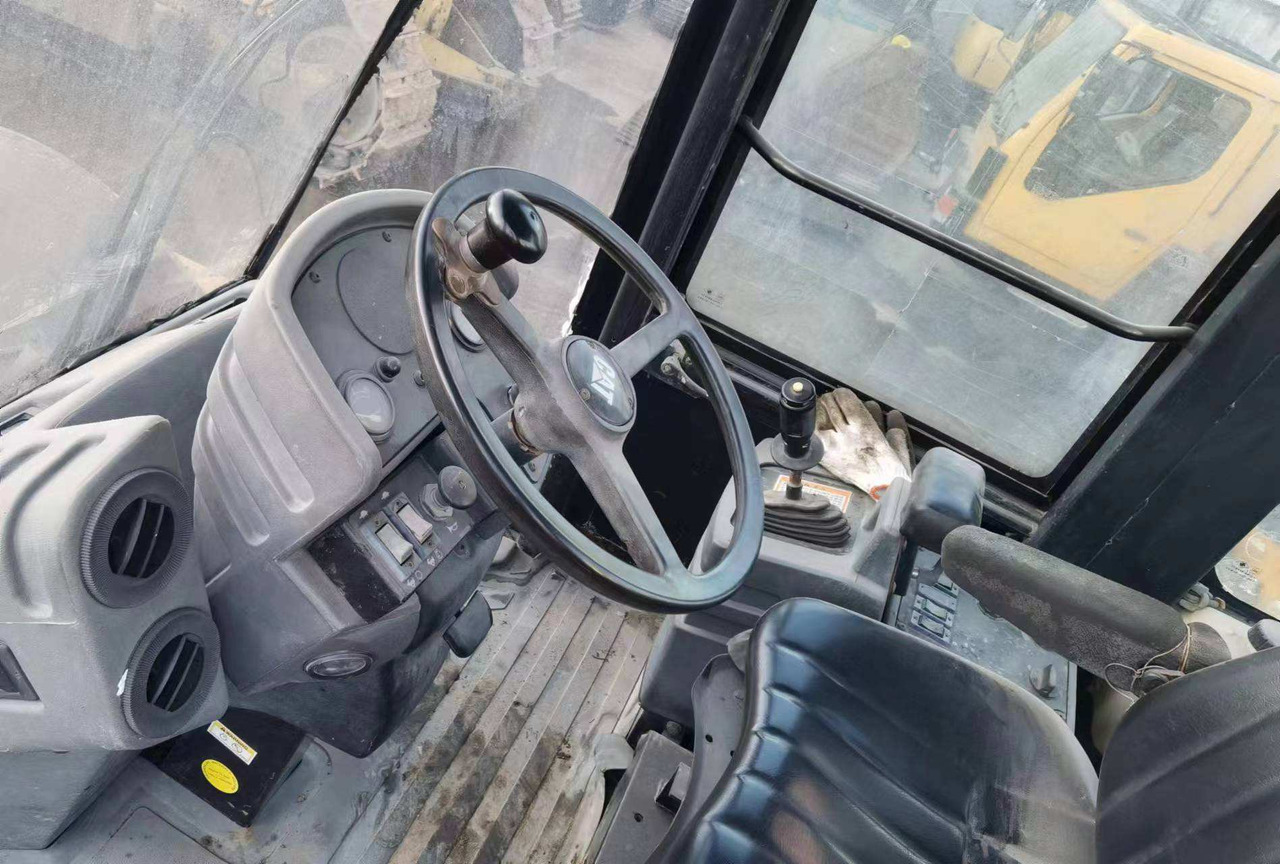 Good Quality Road Roller Caterpillar Cs683e Used Original Japan Road Roller Cat Cs683e Caterpillar Compactor Rollers - Apisonadora de asfalto: foto 2 Good Quality Road Roller Caterpillar Cs683e Used Original Japan Road Roller Cat Cs683e Caterpillar Compactor Rollers - Apisonadora de asfalto: foto 2