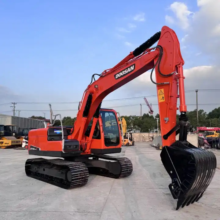 High Quality Doosan Dx300LC Dx140LC Dx60-9c Dx60 Dx225 LC Excavator Dx225 Dx300 Doosan Excavator in Stock for Sale - Excavadora de cadenas: foto 2 High Quality Doosan Dx300LC Dx140LC Dx60-9c Dx60 Dx225 LC Excavator Dx225 Dx300 Doosan Excavator in Stock for Sale - Excavadora de cadenas: foto 2