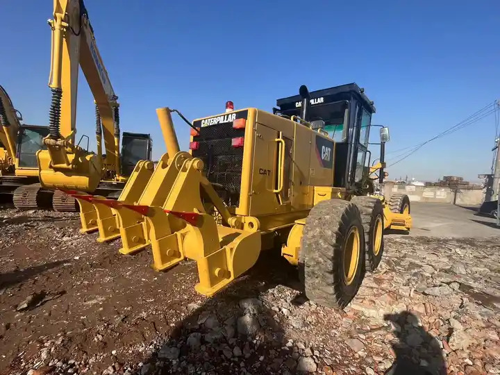 High quality CAT 140k Used motor grader original cat motor grader 140k in cheap price on sale - Grader: foto 4 High quality CAT 140k Used motor grader original cat motor grader 140k in cheap price on sale - Grader: foto 4