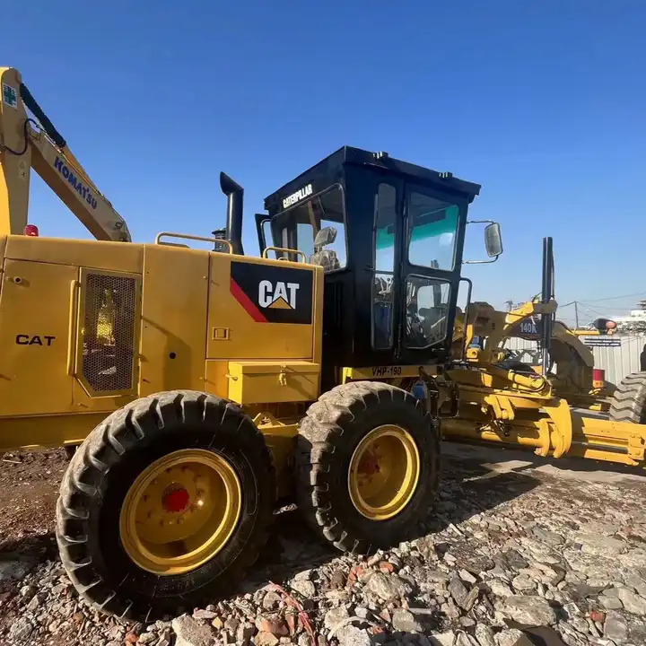 High quality CAT 140k Used motor grader original cat motor grader 140k in cheap price on sale - Grader: foto 1 High quality CAT 140k Used motor grader original cat motor grader 140k in cheap price on sale - Grader: foto 1