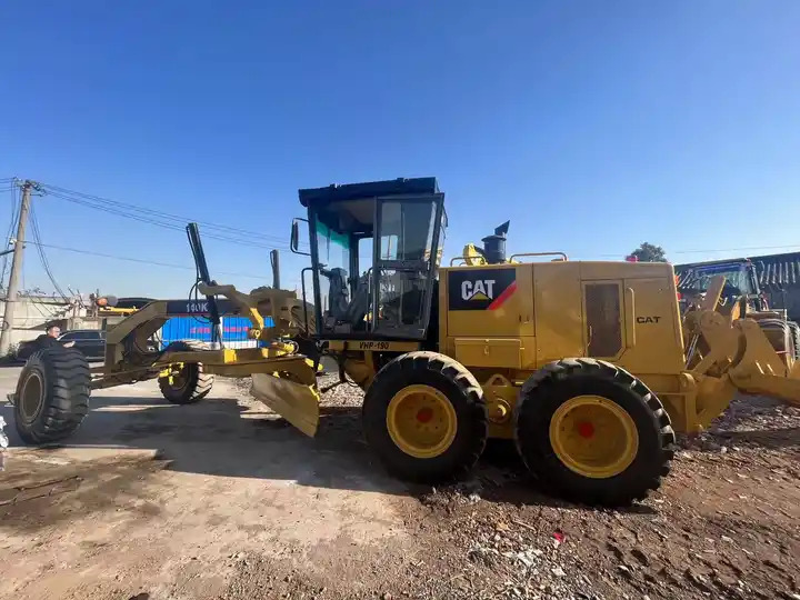 High quality CAT 140k Used motor grader original cat motor grader 140k in cheap price on sale - Grader: foto 5 High quality CAT 140k Used motor grader original cat motor grader 140k in cheap price on sale - Grader: foto 5