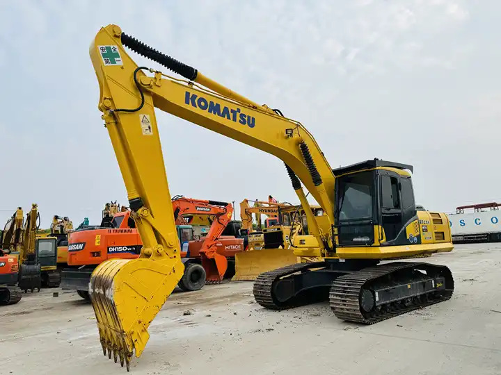 Hot Sale 20 Ton Crawler Excavator Komatsu Pc200-6 Pc200-7 Pc200-8 Original From Japan For Sale In Shanghai - Excavadora de cadenas: foto 5 Hot Sale 20 Ton Crawler Excavator Komatsu Pc200-6 Pc200-7 Pc200-8 Original From Japan For Sale In Shanghai - Excavadora de cadenas: foto 5