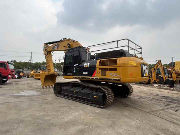 Hot Sale CAT 336 with Strong Power Engine Short Years Excellent Working Condition Crawler 36 Ton Used Tractor CAT 336 in Shock - Excavadora: foto 4 Hot Sale CAT 336 with Strong Power Engine Short Years Excellent Working Condition Crawler 36 Ton Used Tractor CAT 336 in Shock - Excavadora: foto 4