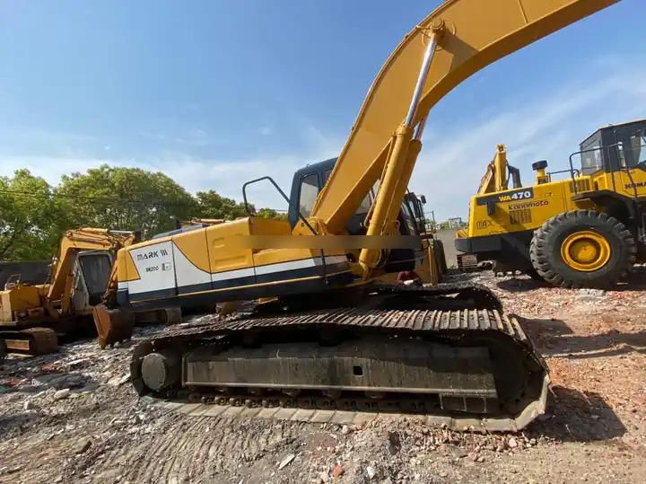 Japan Kobelco SK200-3 used Excavator Good price Best Selling High Quality Used Second Hand SK200 Excavators for Sale - Excavadora de cadenas: foto 5 Japan Kobelco SK200-3 used Excavator Good price Best Selling High Quality Used Second Hand SK200 Excavators for Sale - Excavadora de cadenas: foto 5