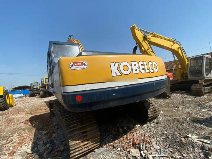 Japan Kobelco SK200-3 used Excavator Good price Best Selling High Quality Used Second Hand SK200 Excavators for Sale - Excavadora de cadenas: foto 2 Japan Kobelco SK200-3 used Excavator Good price Best Selling High Quality Used Second Hand SK200 Excavators for Sale - Excavadora de cadenas: foto 2