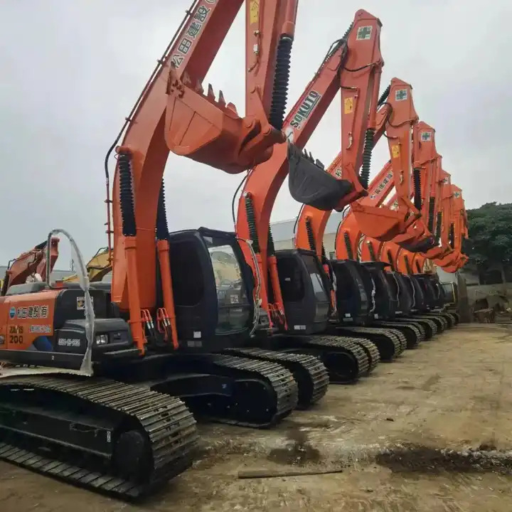 Japan Made Used Excavator Hitachi Ex200-1,Ex200 With Good Condition And Best Price Excavator Machine in Shanghai - Excavadora de cadenas: foto 1 Japan Made Used Excavator Hitachi Ex200-1,Ex200 With Good Condition And Best Price Excavator Machine in Shanghai - Excavadora de cadenas: foto 1
