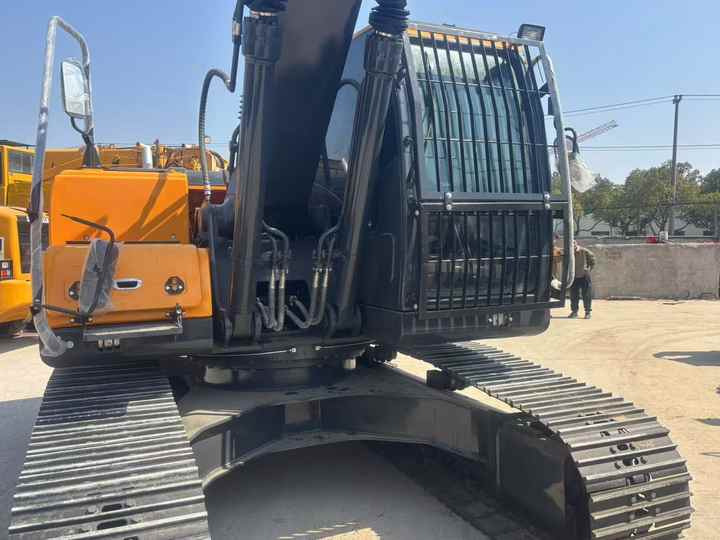 Korea 22 Ton Hyundai 220 Excavator R220LC-9s Used Hyundai Excavator 220 Used Hyundai 220-9 225LC Machine for Construction - Excavadora: foto 4 Korea 22 Ton Hyundai 220 Excavator R220LC-9s Used Hyundai Excavator 220 Used Hyundai 220-9 225LC Machine for Construction - Excavadora: foto 4