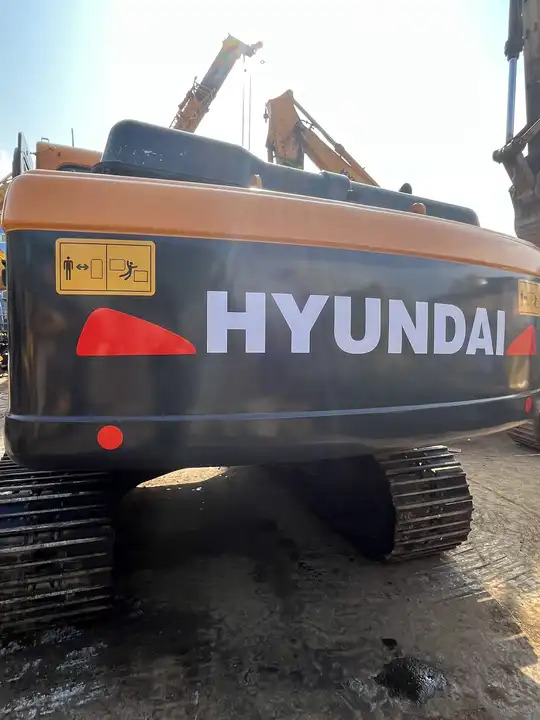 Korean Second Hand Hyundai 215lc-9 Excavator With Cheap Price Hyundai 215lc-9s 215-9c 220lc-9s 220-9s 225lc-9 Excavator - Excavadora de cadenas: foto 4 Korean Second Hand Hyundai 215lc-9 Excavator With Cheap Price Hyundai 215lc-9s 215-9c 220lc-9s 220-9s 225lc-9 Excavator - Excavadora de cadenas: foto 4