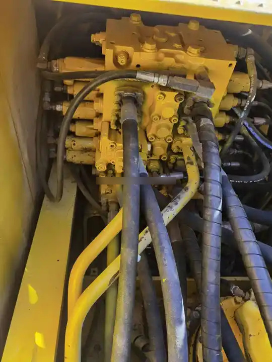 New Arrival Second Hand Pc200-8 Komatsu 20 Ton Crawler Excavator Komatsu Pc 200-8 Used Komatsu Pc 200 Excavator For Sale - Excavadora: foto 4 New Arrival Second Hand Pc200-8 Komatsu 20 Ton Crawler Excavator Komatsu Pc 200-8 Used Komatsu Pc 200 Excavator For Sale - Excavadora: foto 4