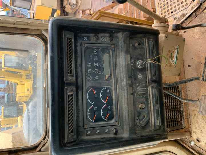 Original Japan Imported Caterpillar D6G Bulldozer Japan Original Cat D6G D7G D7R D9n D8r Used Bulldozers - Bulldozer: foto 5 Original Japan Imported Caterpillar D6G Bulldozer Japan Original Cat D6G D7G D7R D9n D8r Used Bulldozers - Bulldozer: foto 5