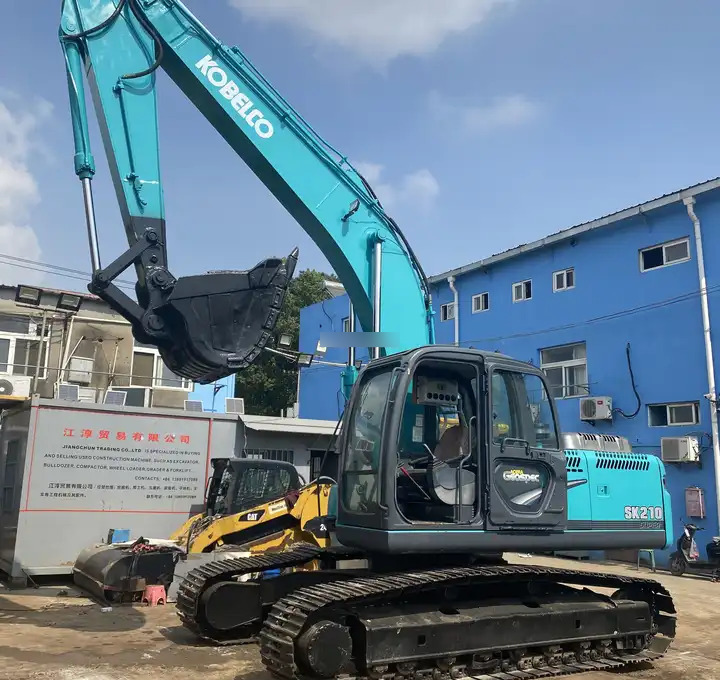 Second Hand High Quality Crawler Digger Kobelco sk210-8 Original Japan Brand 21ton Kobelco Excavator In Sale - Excavadora de cadenas: foto 1 Second Hand High Quality Crawler Digger Kobelco sk210-8 Original Japan Brand 21ton Kobelco Excavator In Sale - Excavadora de cadenas: foto 1