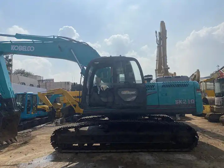 Second Hand High Quality Crawler Digger Kobelco sk210-8 Original Japan Brand 21ton Kobelco Excavator In Sale - Excavadora de cadenas: foto 3 Second Hand High Quality Crawler Digger Kobelco sk210-8 Original Japan Brand 21ton Kobelco Excavator In Sale - Excavadora de cadenas: foto 3