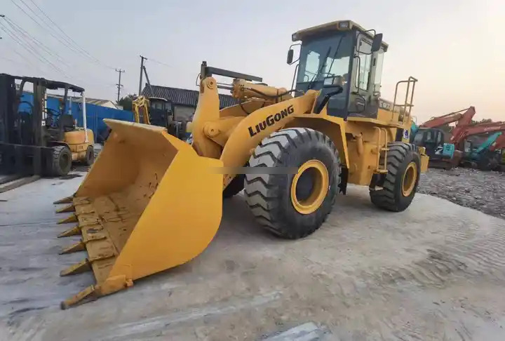 Second hand LiuGong wheel loader LG856 China made Liugong LG856 , hot sale new construction machinery 5 Ton Wheel L - Cargadora de ruedas: foto 3 Second hand LiuGong wheel loader LG856 China made Liugong LG856 , hot sale new construction machinery 5 Ton Wheel L - Cargadora de ruedas: foto 3