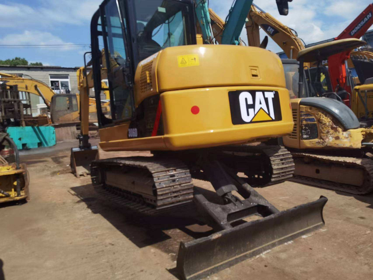 Used CAT 306D 306E 306E2 305.5 305 307 MINI EXCAVATOR - Excavadora de cadenas: foto 5 Used CAT 306D 306E 306E2 305.5 305 307 MINI EXCAVATOR - Excavadora de cadenas: foto 5