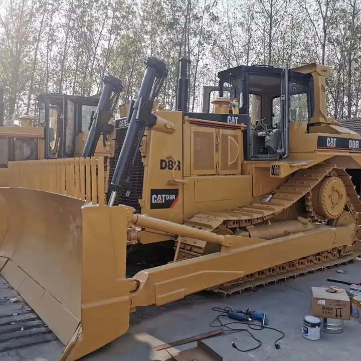 Used CAT D8R bulldozer in good condition for sale - Bulldozer: foto 1 Used CAT D8R bulldozer in good condition for sale - Bulldozer: foto 1
