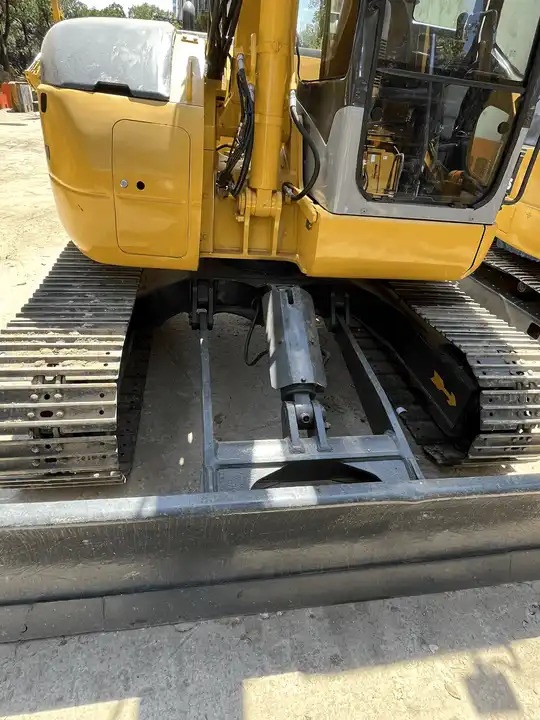 Used Komatsu PC 78 with Good Condition in Shanghai - Excavadora: foto 5 Used Komatsu PC 78 with Good Condition in Shanghai - Excavadora: foto 5