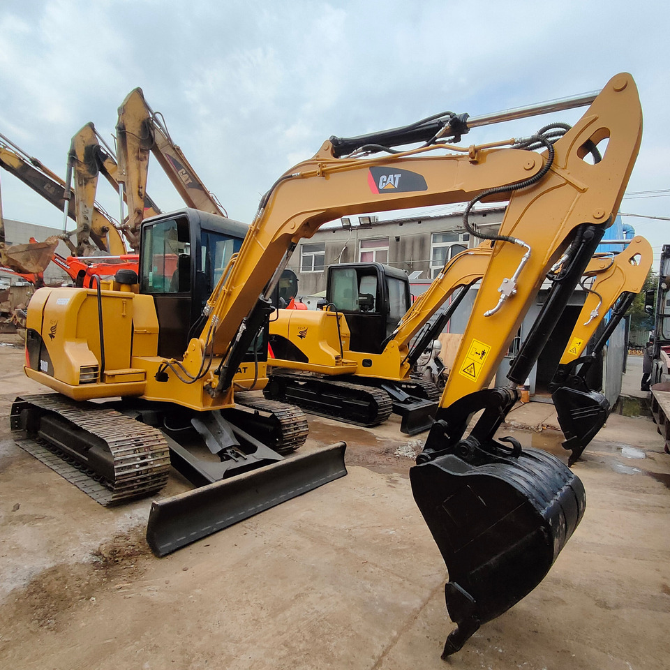 Used Mini cat 306 excavator 6tons excavator on sale - Excavadora de cadenas: foto 1 Used Mini cat 306 excavator 6tons excavator on sale - Excavadora de cadenas: foto 1