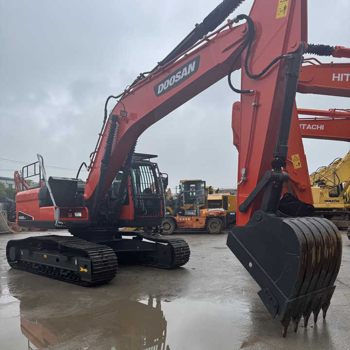 Used Original KoreaN Doosan DX225lca Excavator Doosan Excavators Engineering Machinery Doosan 22ton USED Excavadoras - Excavadora de cadenas: foto 1 Used Original KoreaN Doosan DX225lca Excavator Doosan Excavators Engineering Machinery Doosan 22ton USED Excavadoras - Excavadora de cadenas: foto 1